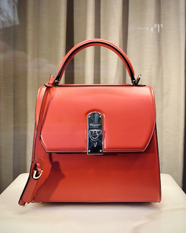 Pochette in pelle con zip